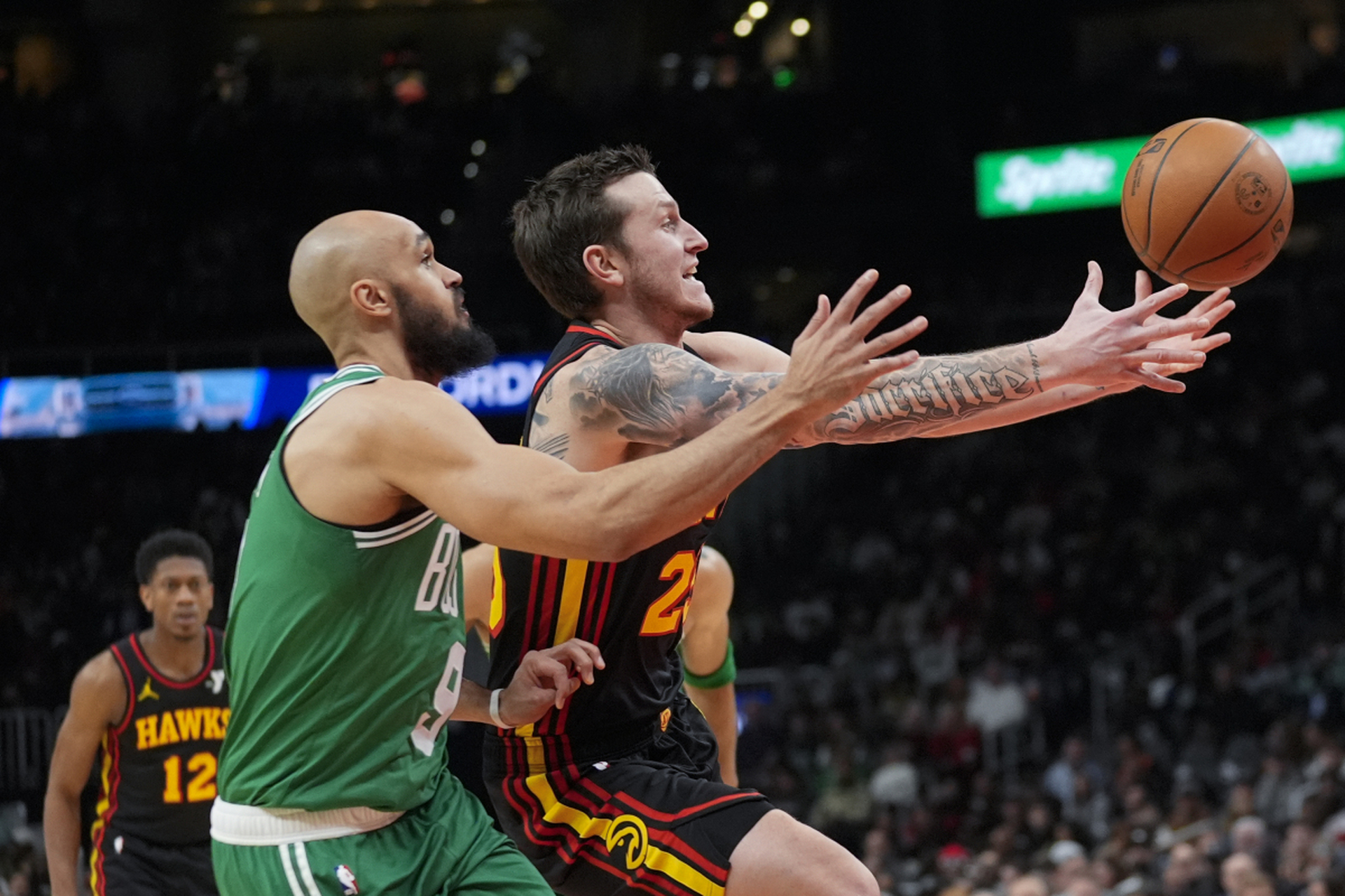 米兰体育中国 :凯尔特人绝杀时刻，老鹰点燃赛场，西亚卡姆迎来胜利！的简单介绍