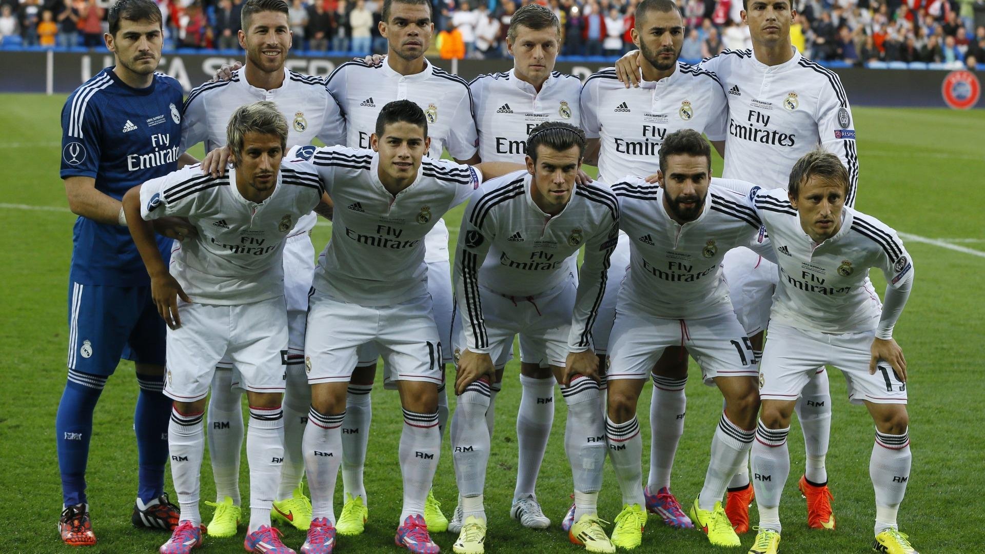 米兰体育 :C罗意外战胜加拿大队，战术调整引爆全场！引发球迷热议