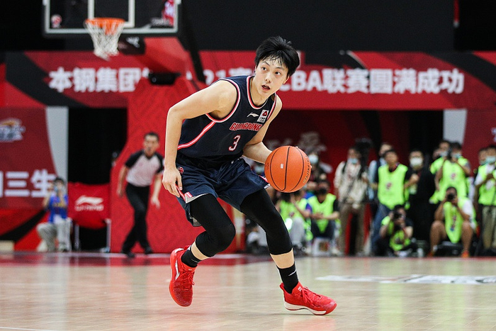 米兰体育 :包含赵继伟赛点兑现，广东男篮淘汰多特蒙德晋级四强，主帅激动落泪的词条